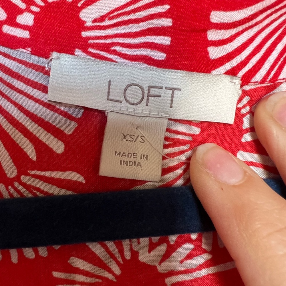 Red Floral Kimono Wrap LOFT - Picture 3 of 5
